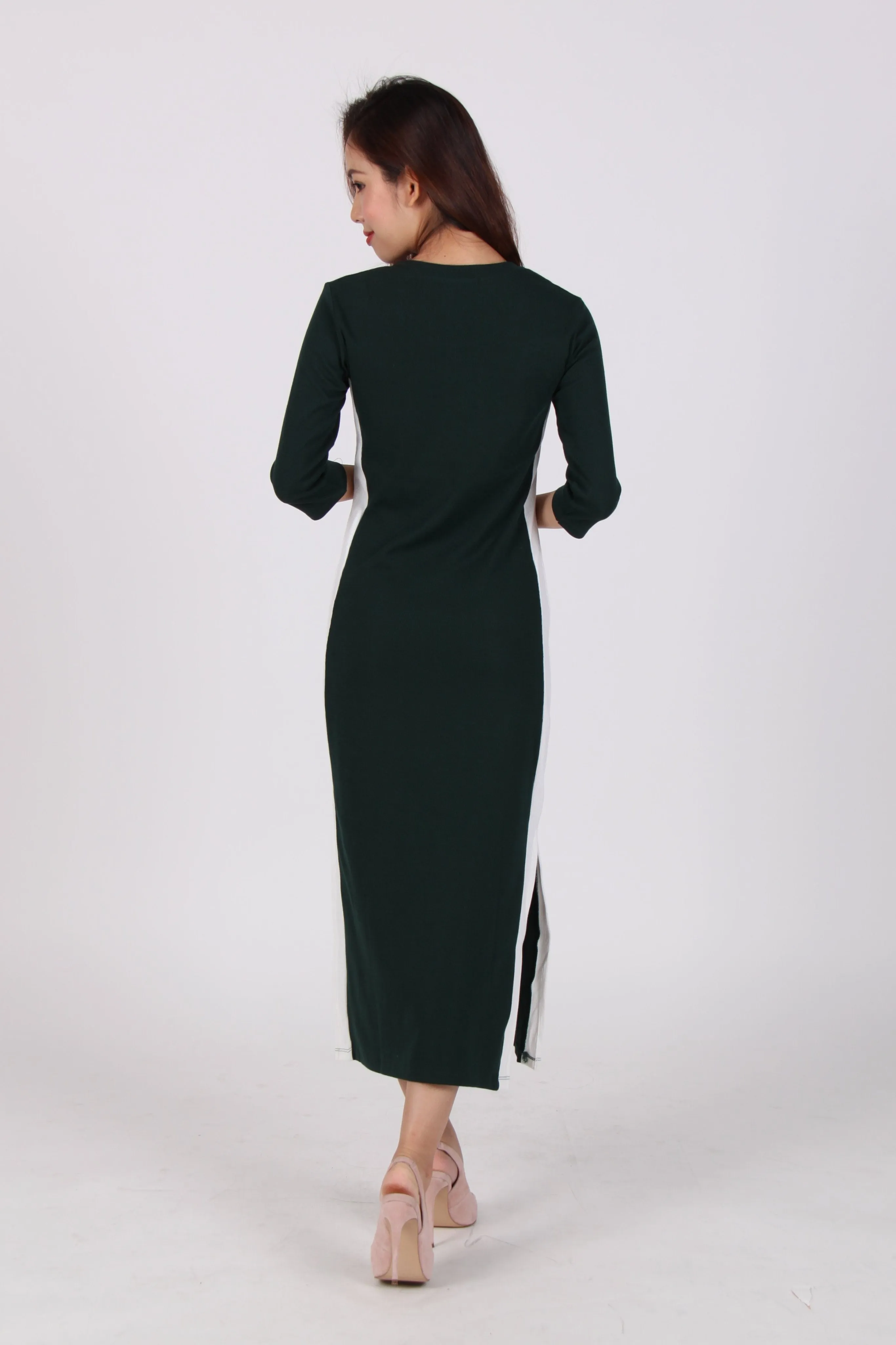 Contrast Quarter Sleeve Side Slit Midi Dress in Dark Green