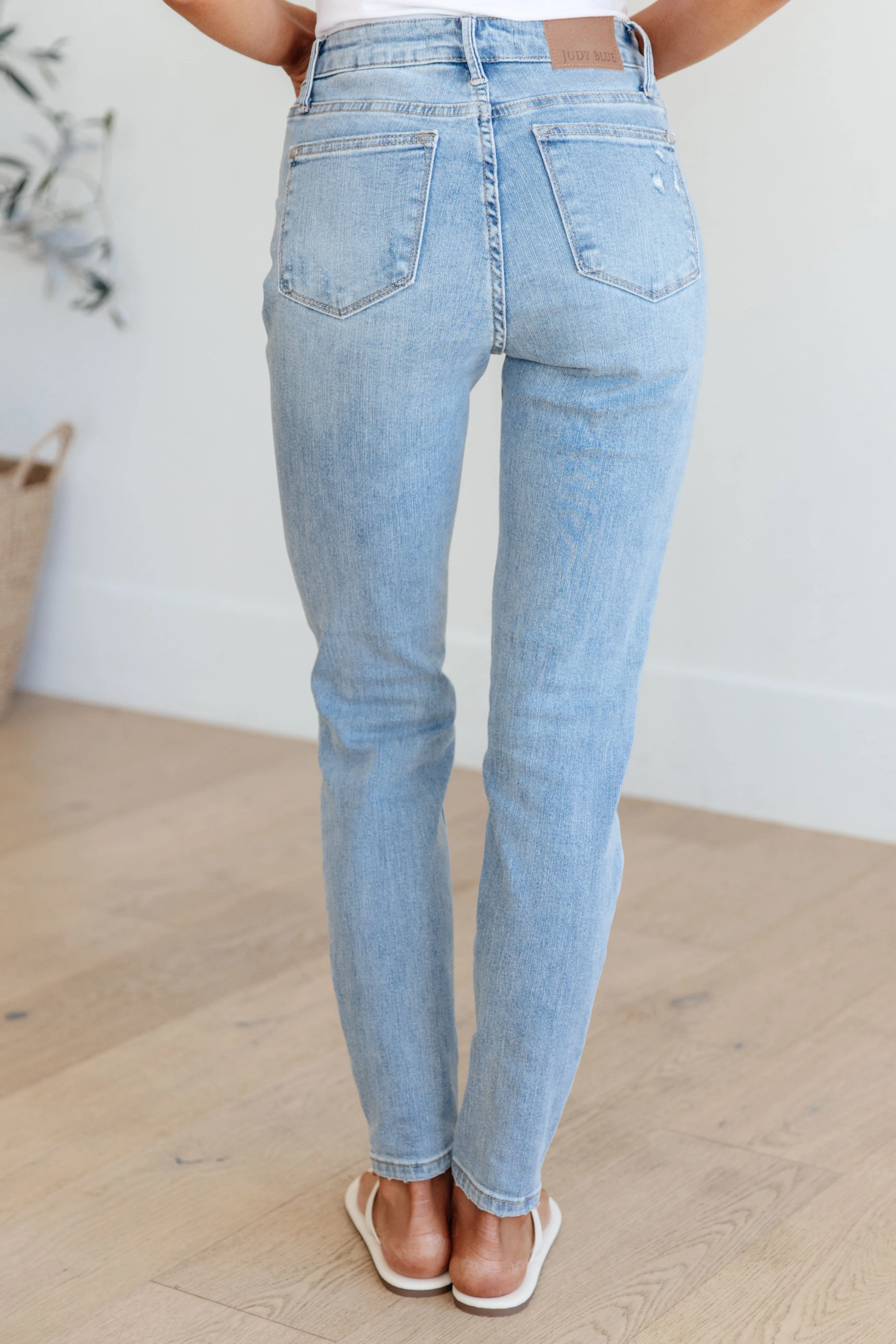 Eloise  Distressed Skinny Jeans