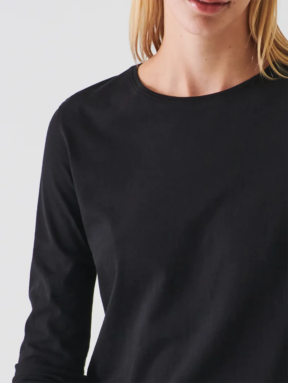 Long Sleeve Classic Crew Tee - Black