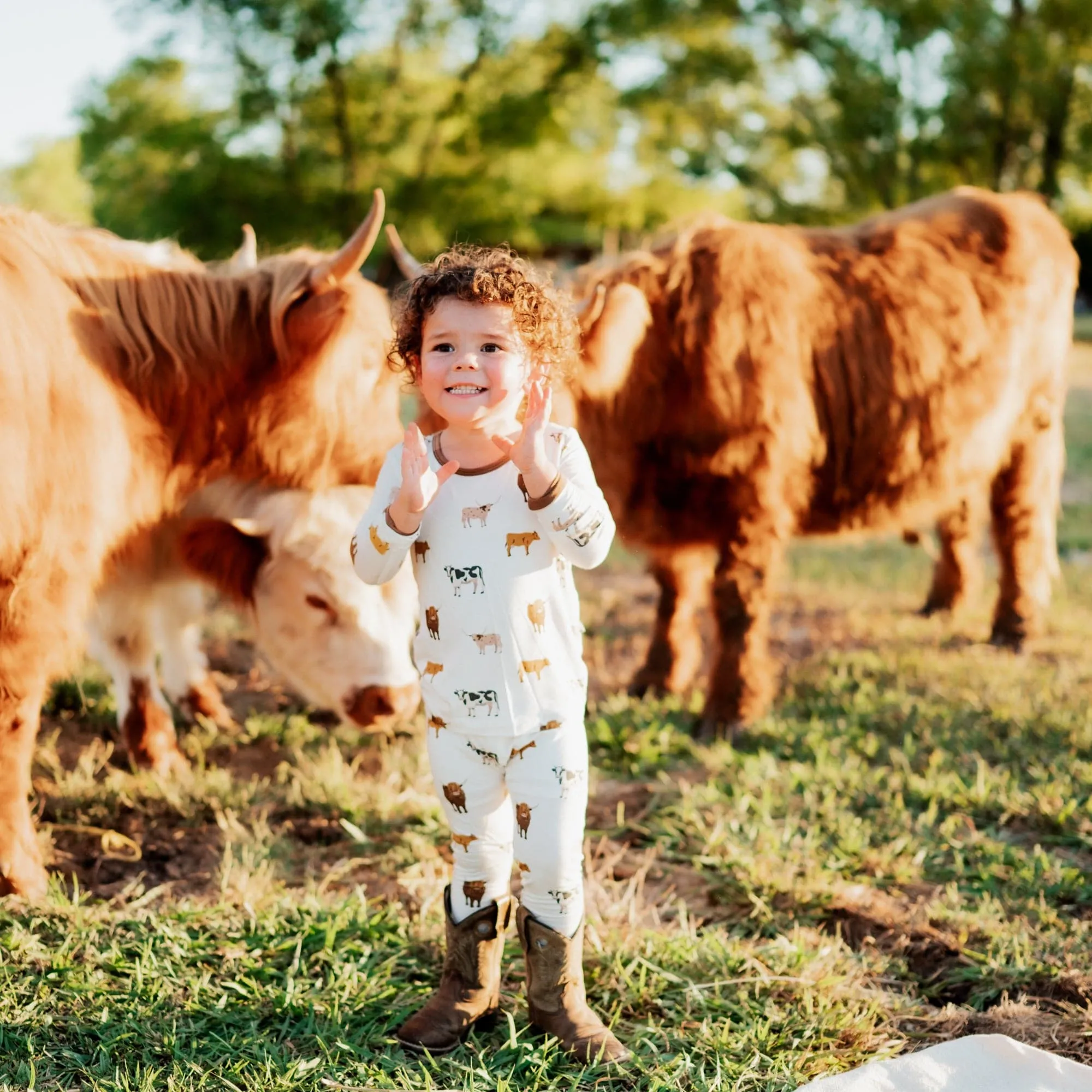 Long Sleeve Pajamas in Moo