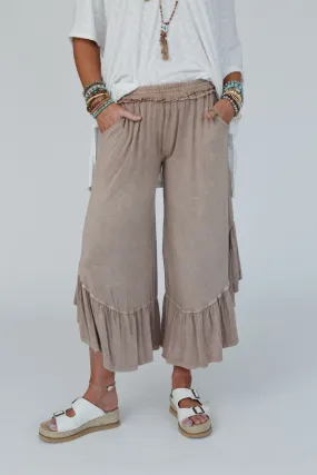 Pebble Shore Ruffle Pants - Taupe