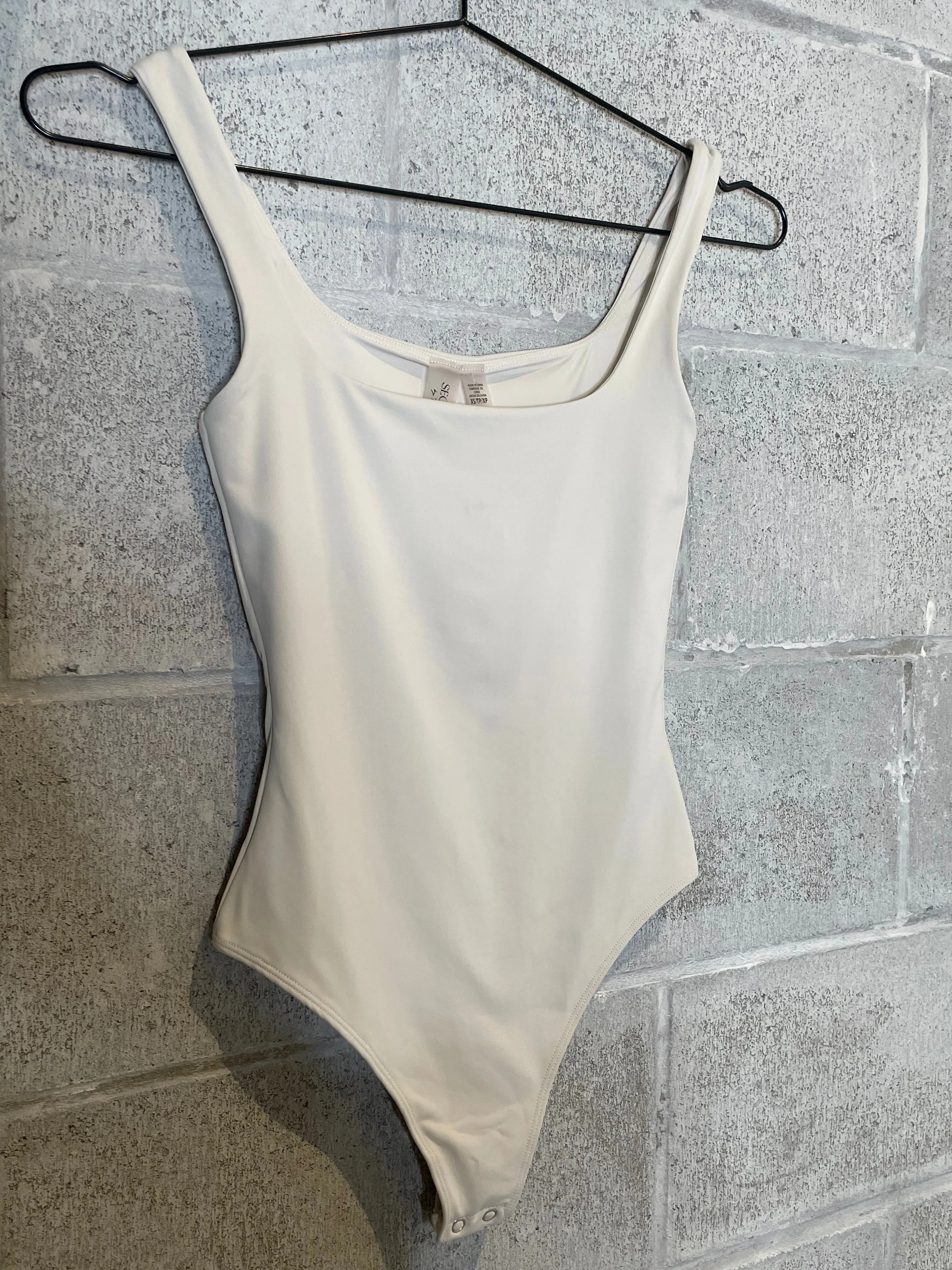 RD STYLE Second Skin Tia U Neck Sleeveless Bodysuit