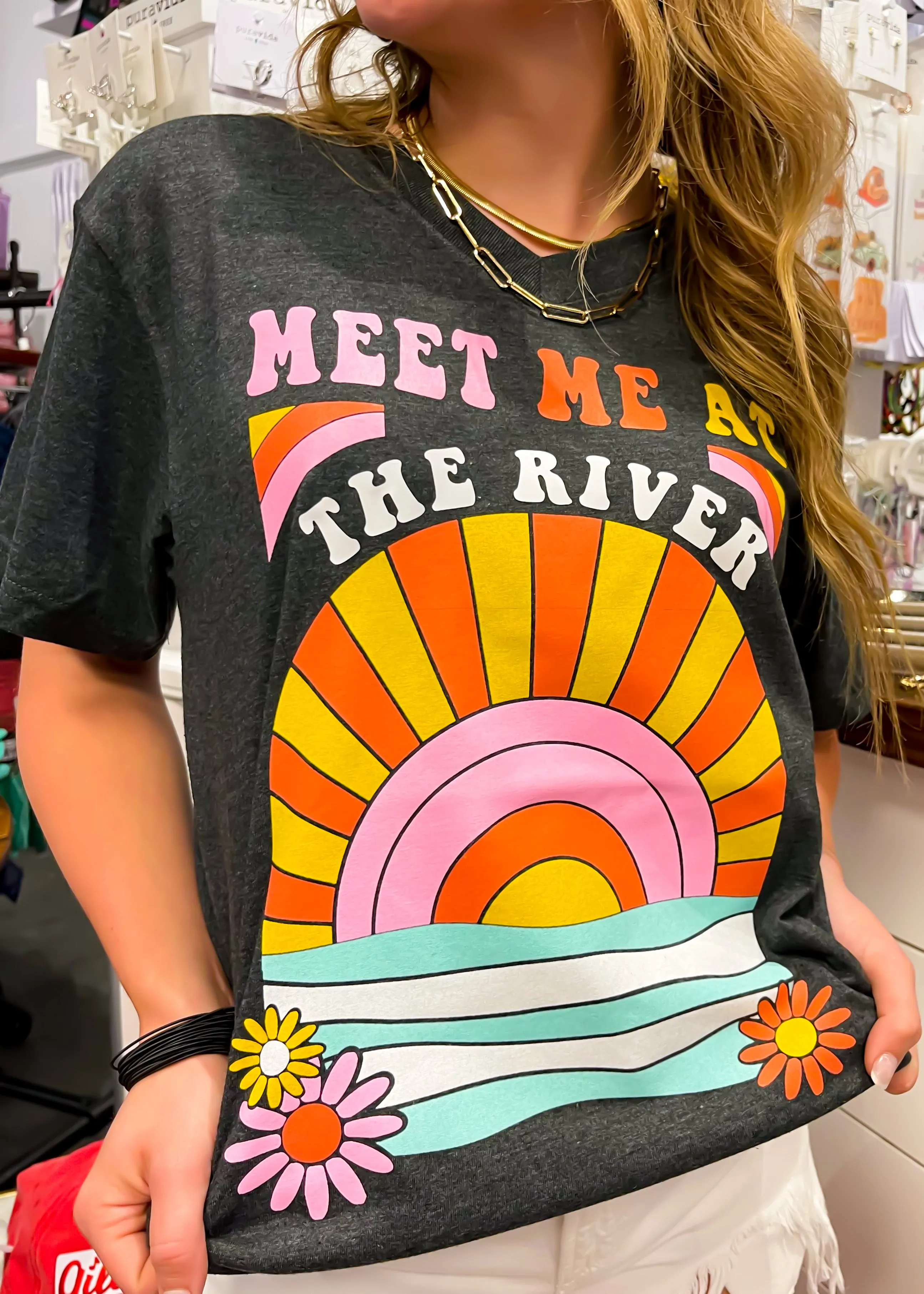 River Life Graphic Tee | Charcoal