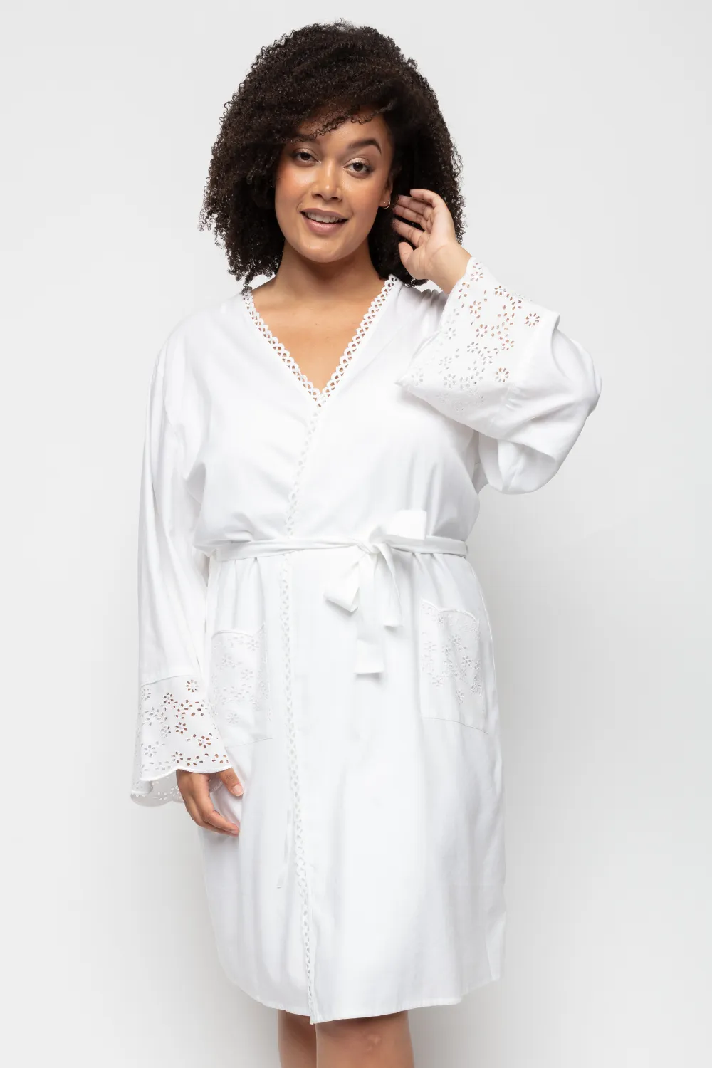 Saskia Embroidered Short Dressing Gown